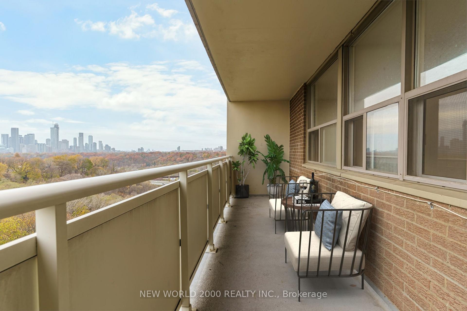 Photo 2 of Unit 805, 1010 Broadview Avenue, Toronto, Broadview North — HOMEH
