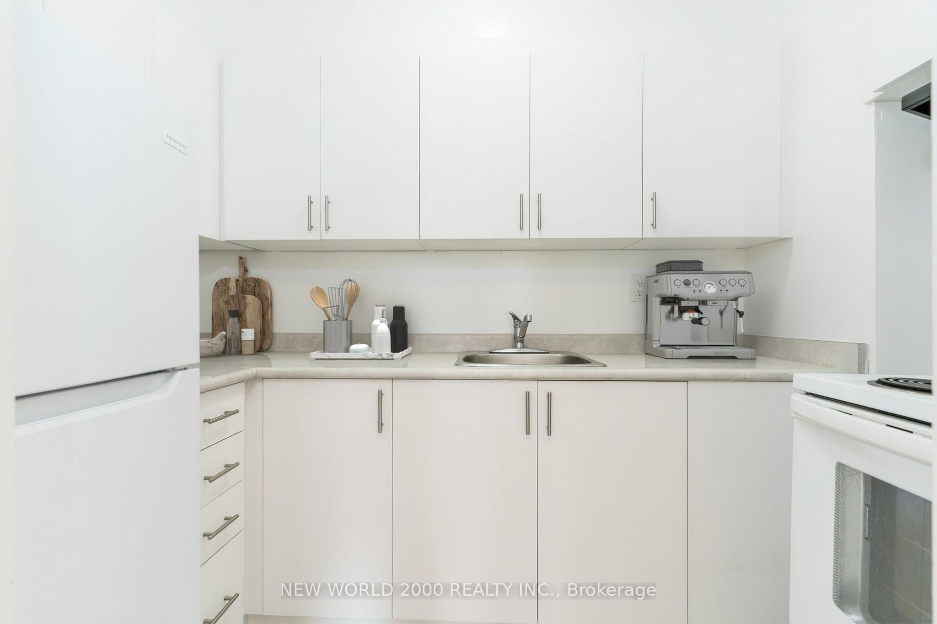 Photo 5 of Unit 805, 1010 Broadview Avenue, Toronto, Broadview North — HOMEH