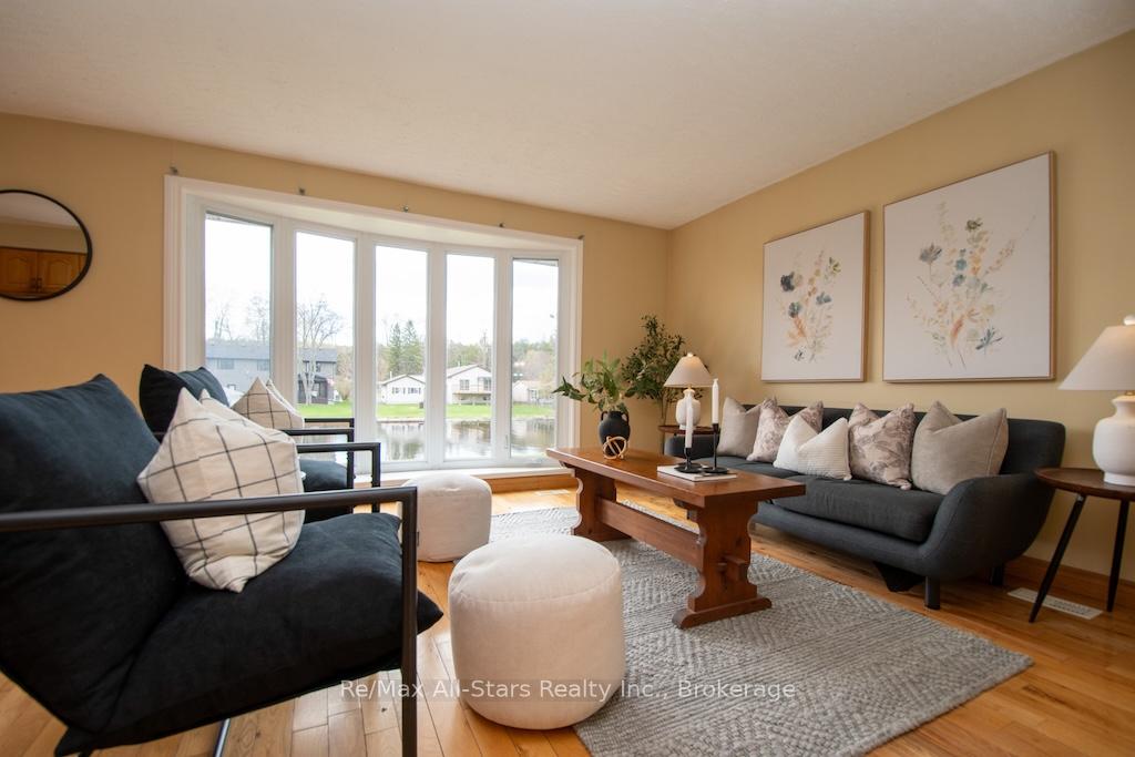 Photo 6 of 57 Indian Trail, Kawartha Lakes, Lindsay — HOMEH