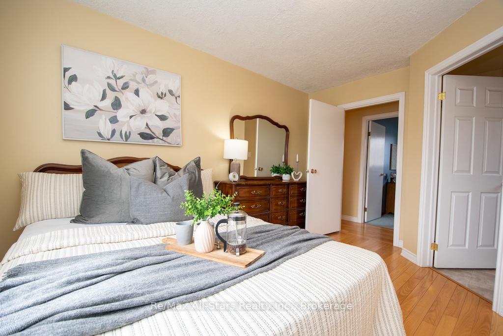 Photo 18 of 57 Indian Trail, Kawartha Lakes, Lindsay — HOMEH
