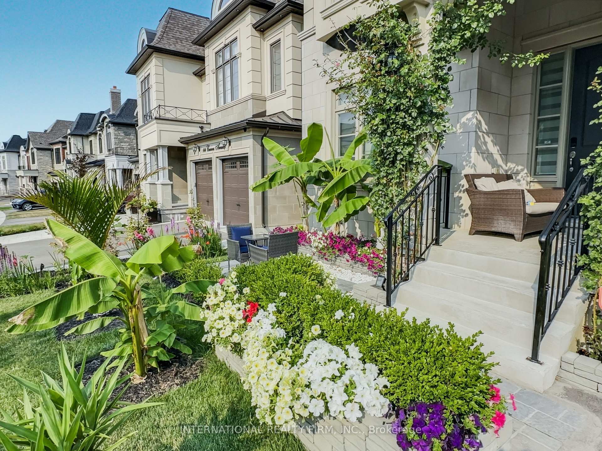 Photo 11 of 150 Cannes Avenue, Vaughan, Vellore Village — HOMEH