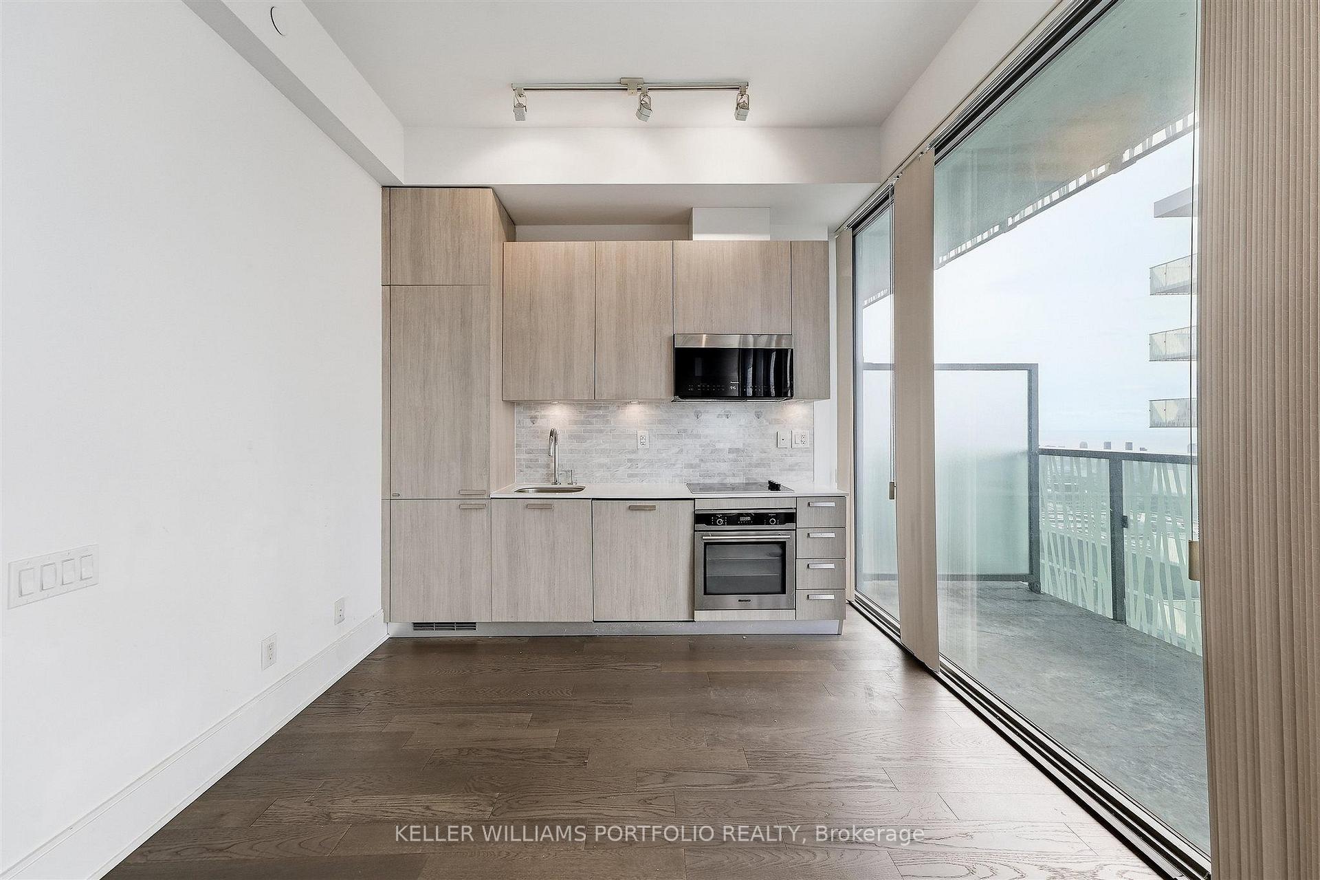 Photo 8 of Unit 5305, 50 Charles Street E, Toronto, Church-Yonge Corridor — HOMEH