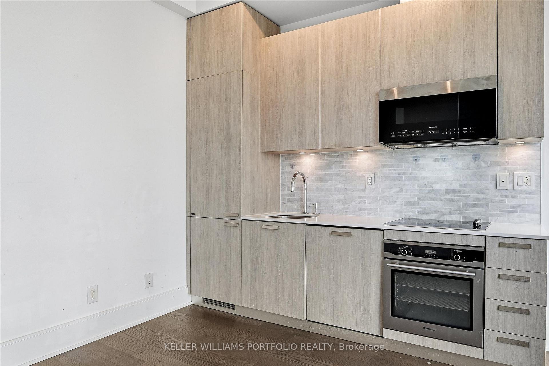 Photo 10 of Unit 5305, 50 Charles Street E, Toronto, Church-Yonge Corridor — HOMEH