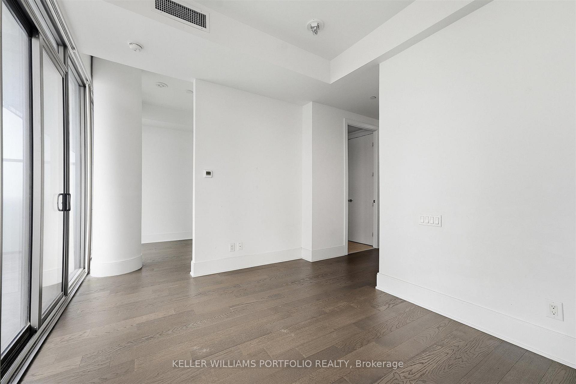 Photo 13 of Unit 5305, 50 Charles Street E, Toronto, Church-Yonge Corridor — HOMEH