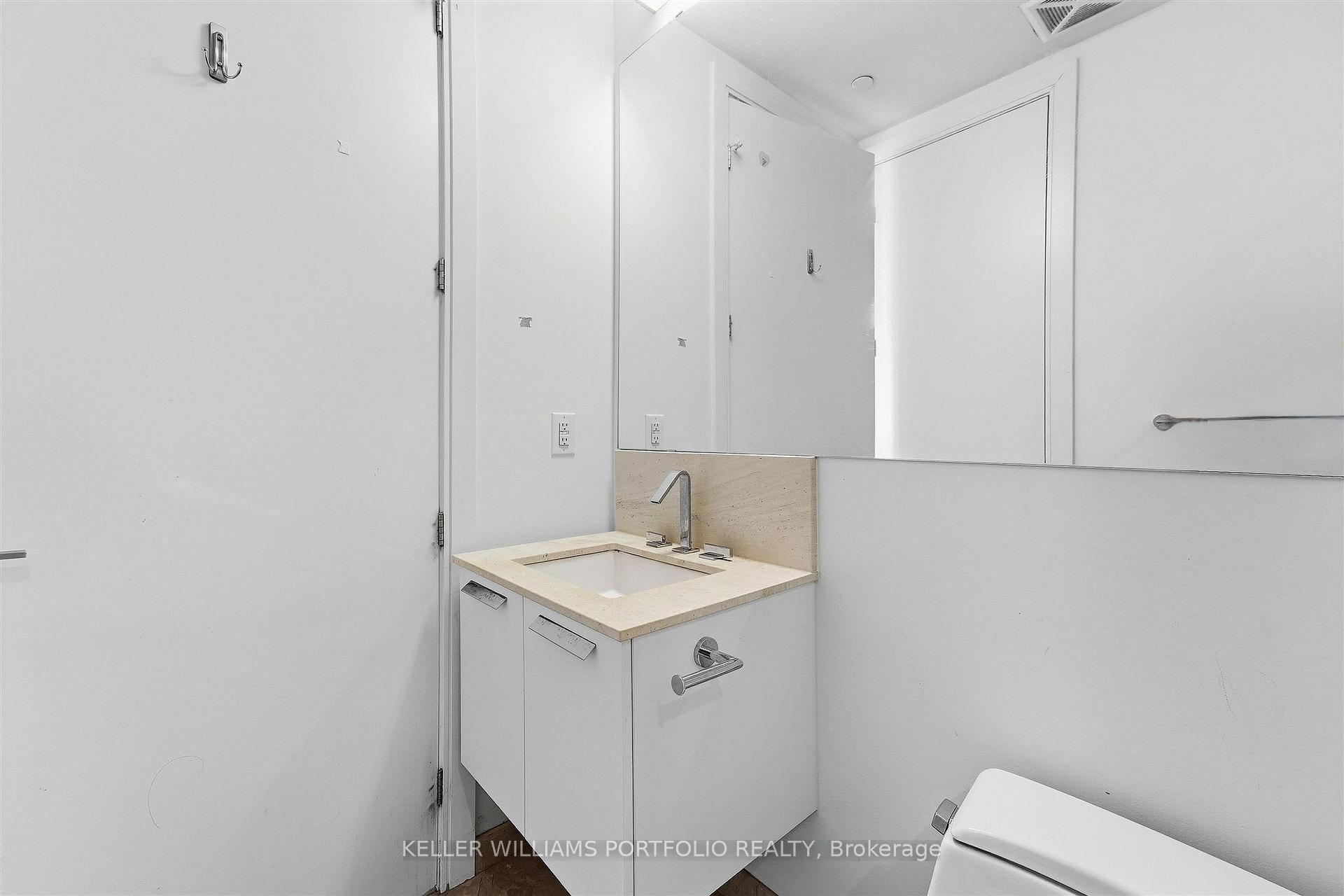 Photo 20 of Unit 5305, 50 Charles Street E, Toronto, Church-Yonge Corridor — HOMEH