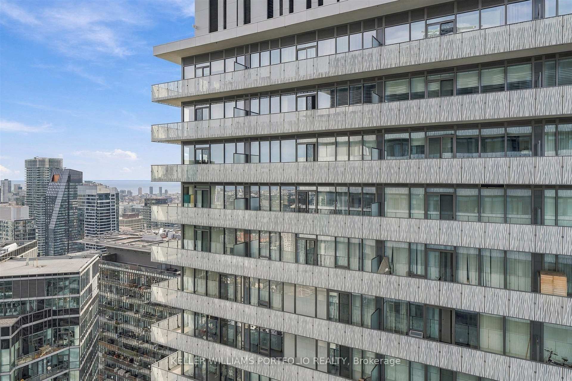 Photo 25 of Unit 5305, 50 Charles Street E, Toronto, Church-Yonge Corridor — HOMEH