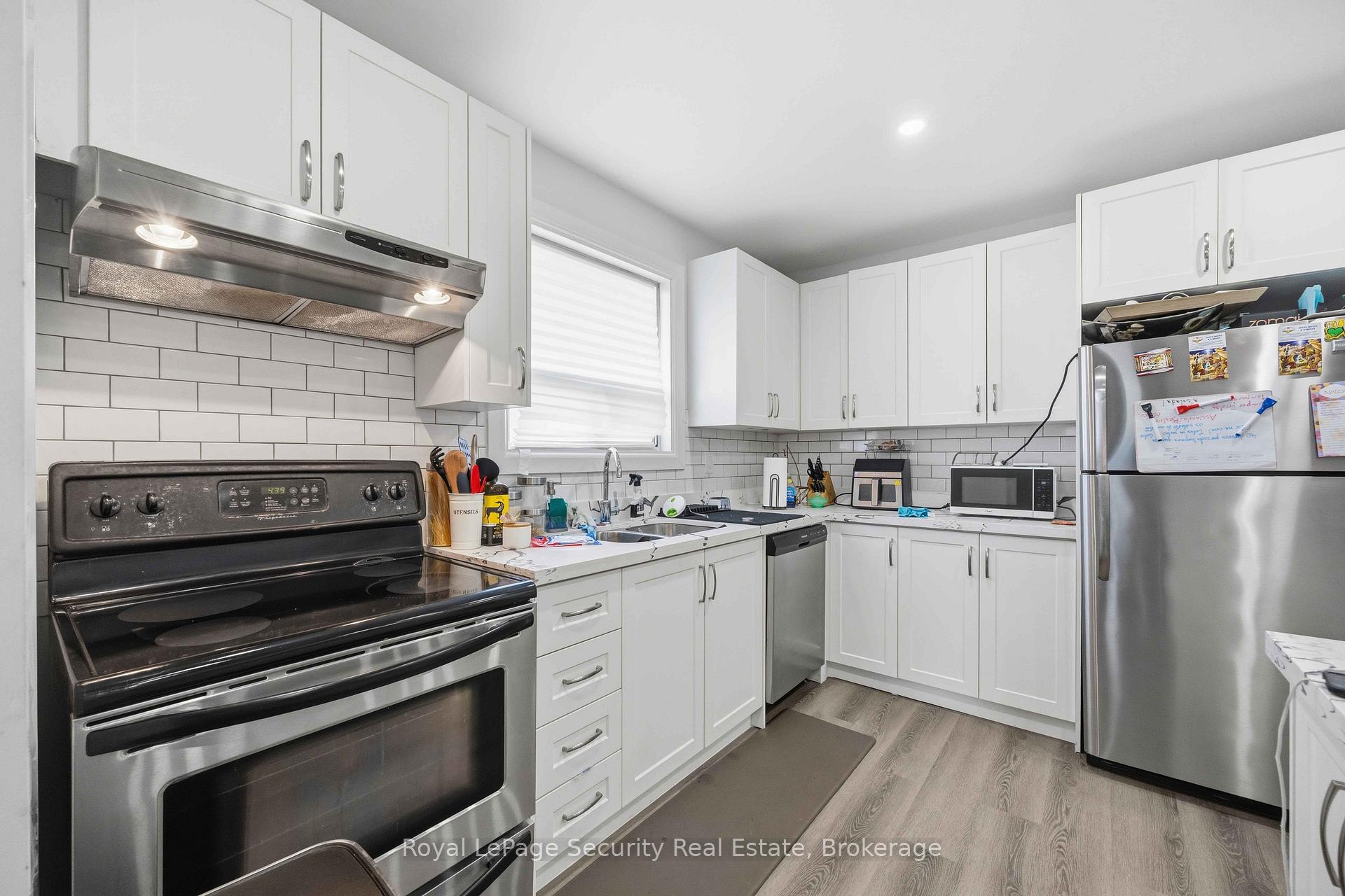 Photo 8 of Unit 3, 58 Leduc Drive, Etobicoke, Rexdale-Kipling — HOMEH