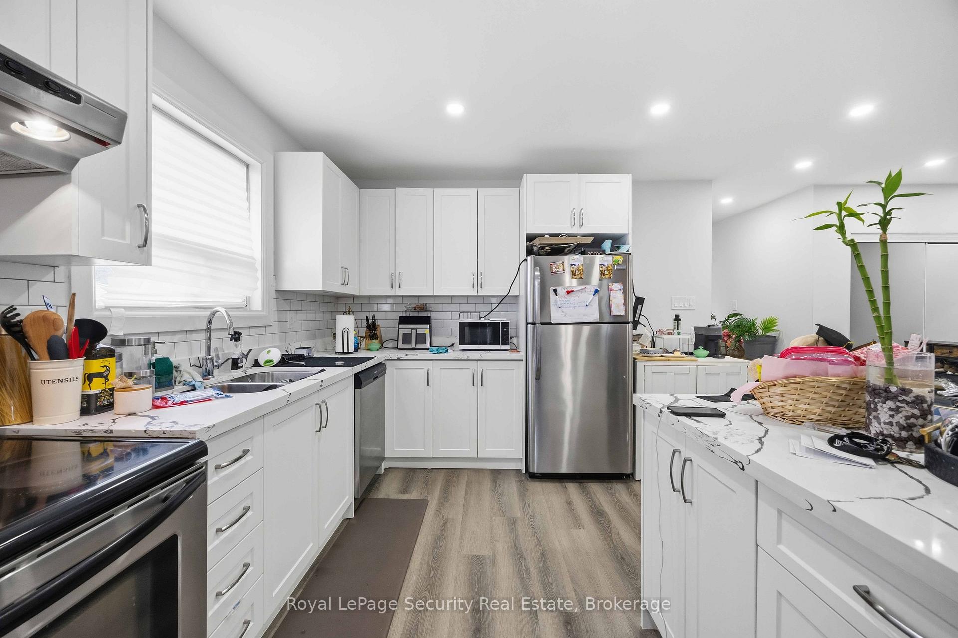 Photo 9 of Unit 3, 58 Leduc Drive, Etobicoke, Rexdale-Kipling — HOMEH