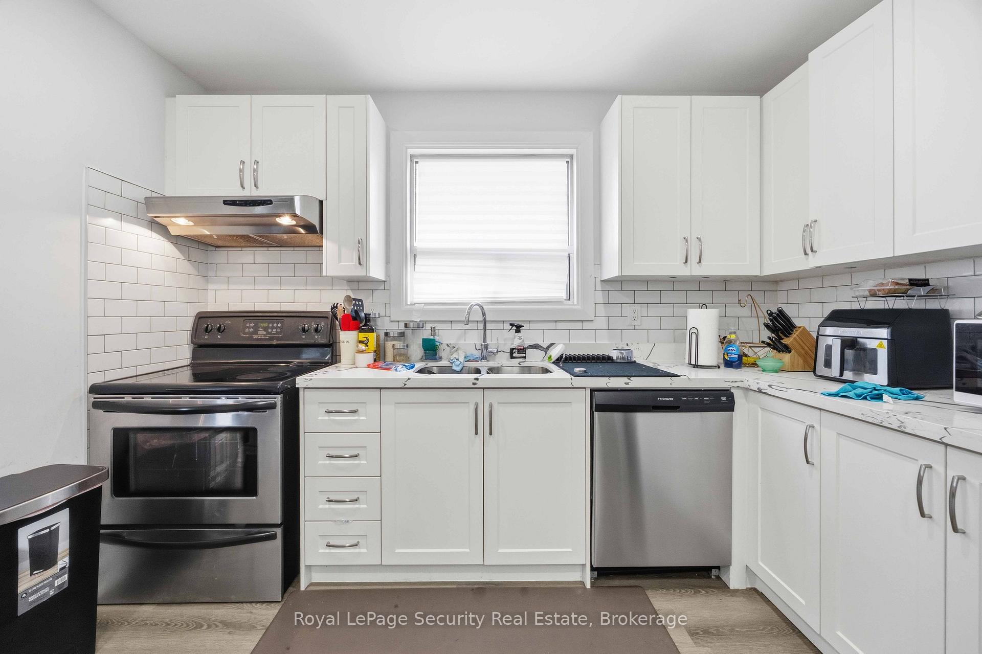 Photo 10 of Unit 3, 58 Leduc Drive, Etobicoke, Rexdale-Kipling — HOMEH