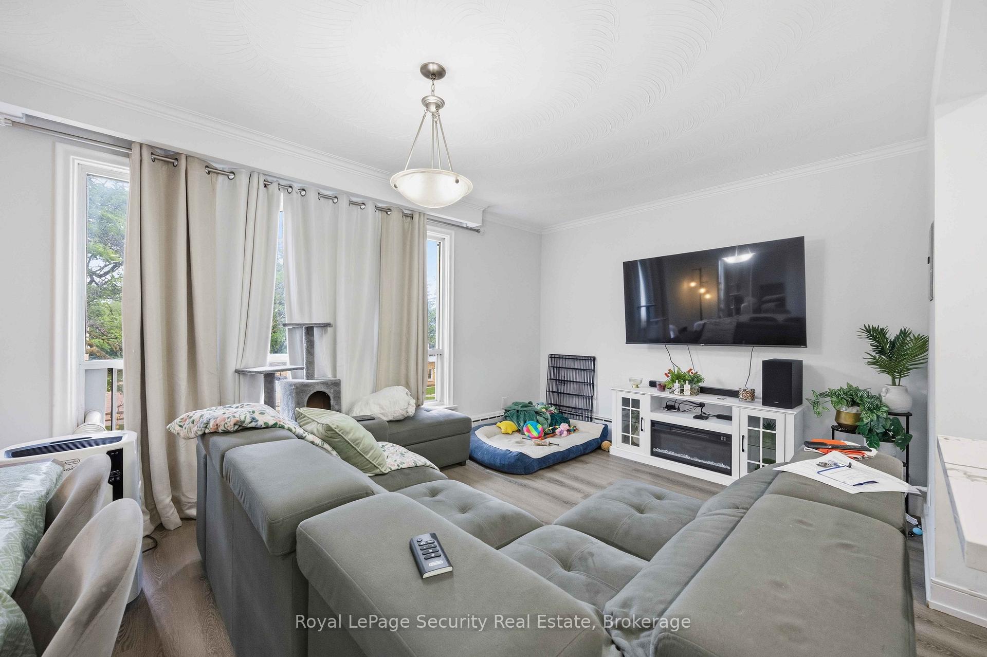 Photo 14 of Unit 3, 58 Leduc Drive, Etobicoke, Rexdale-Kipling — HOMEH