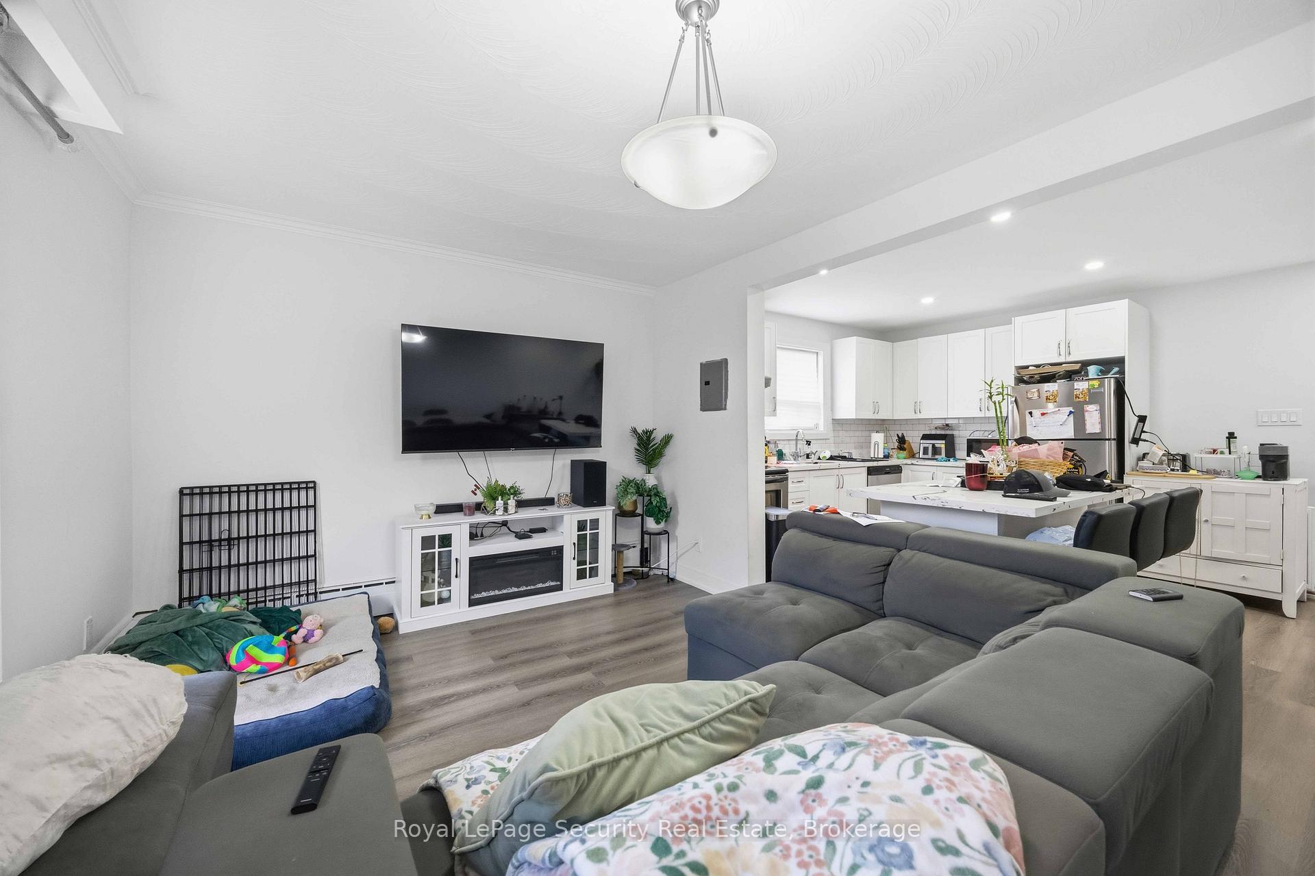 Photo 16 of Unit 3, 58 Leduc Drive, Etobicoke, Rexdale-Kipling — HOMEH