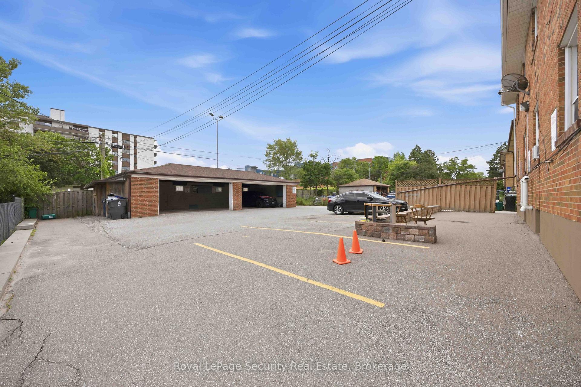 Photo 26 of Unit 3, 58 Leduc Drive, Etobicoke, Rexdale-Kipling — HOMEH