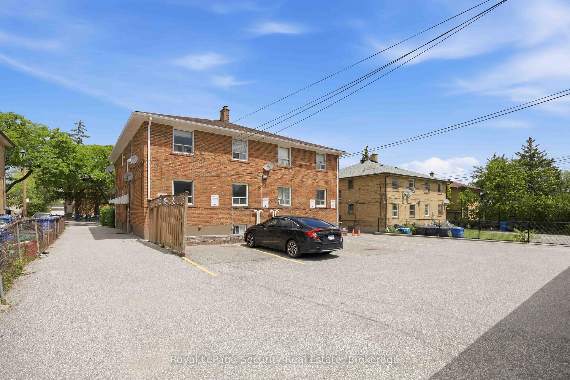 Photo 27 of Unit 3, 58 Leduc Drive, Etobicoke, Rexdale-Kipling — HOMEH