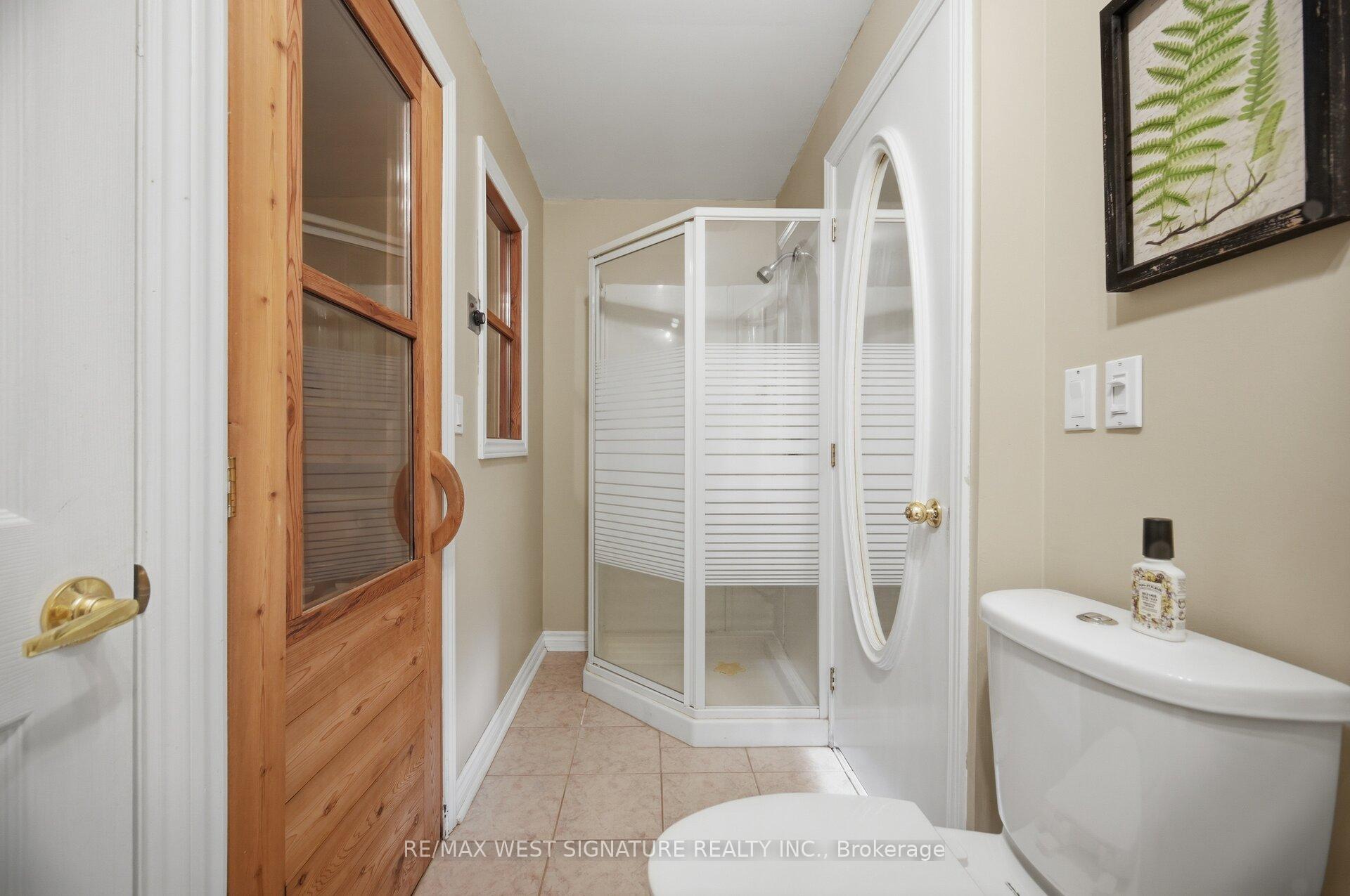 Photo 34 of 445 Main Street, King, Schomberg — HOMEH