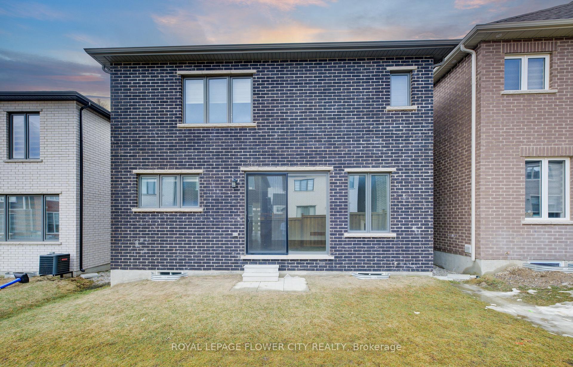 Photo 38 of 51 William Nador Street, Kitchener, Trussler — HOMEH