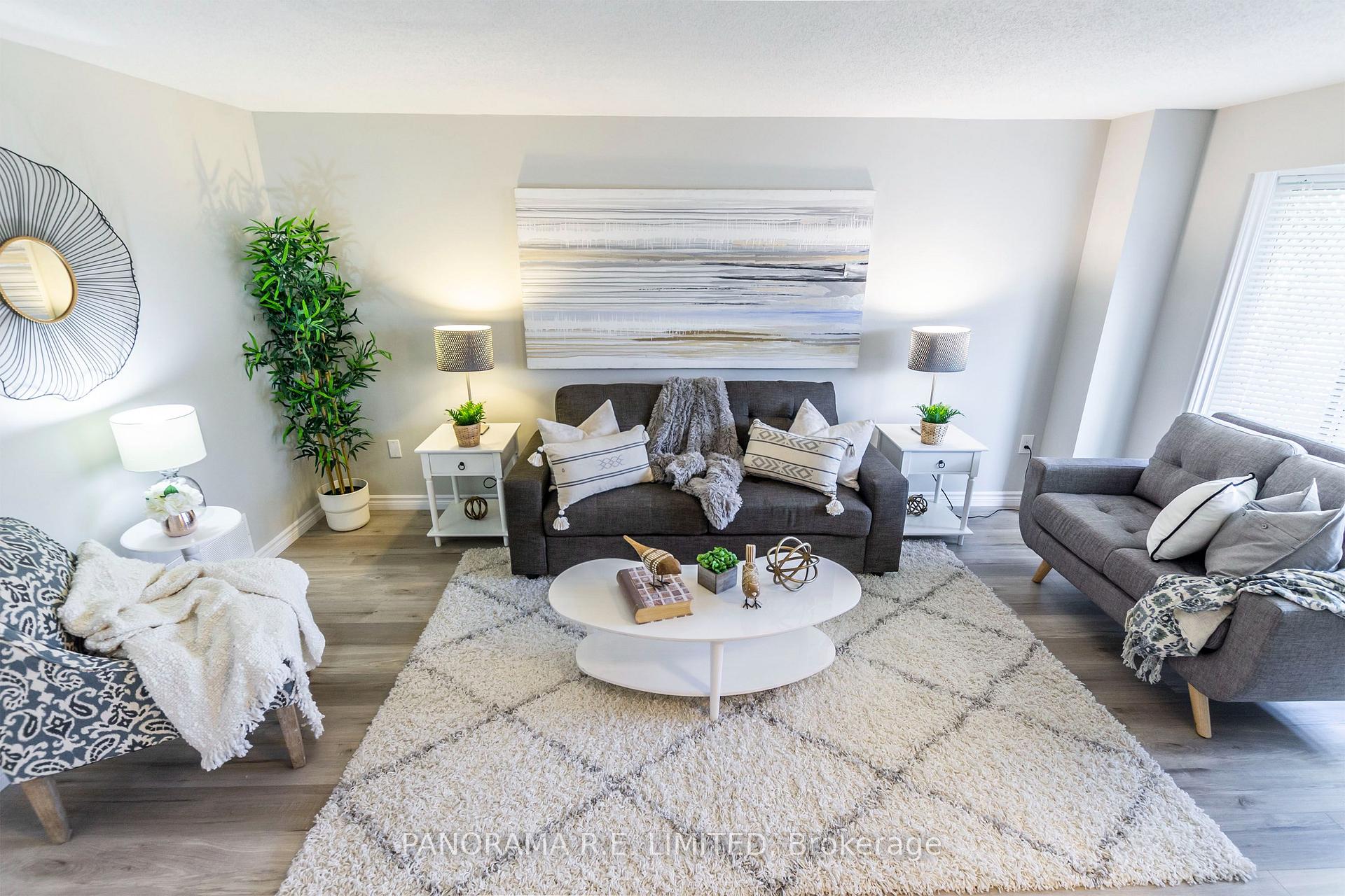 Photo 4 of 159 Northview Heights Drive, Cambridge, Greenway-Chaplin — HOMEH