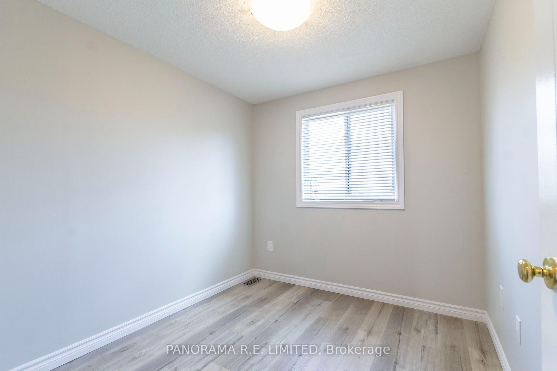 Photo 11 of 159 Northview Heights Drive, Cambridge, Greenway-Chaplin — HOMEH