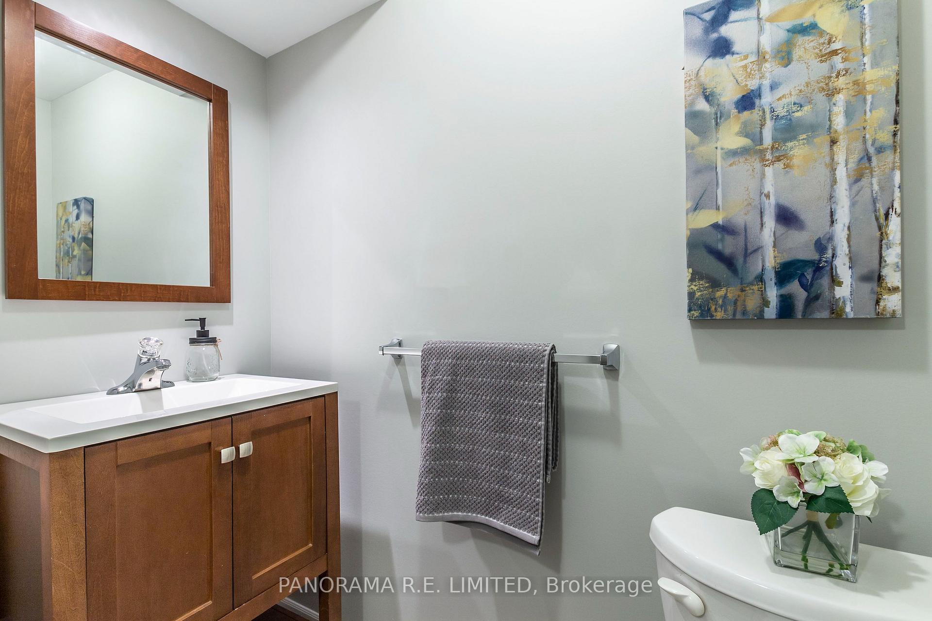 Photo 15 of 159 Northview Heights Drive, Cambridge, Greenway-Chaplin — HOMEH