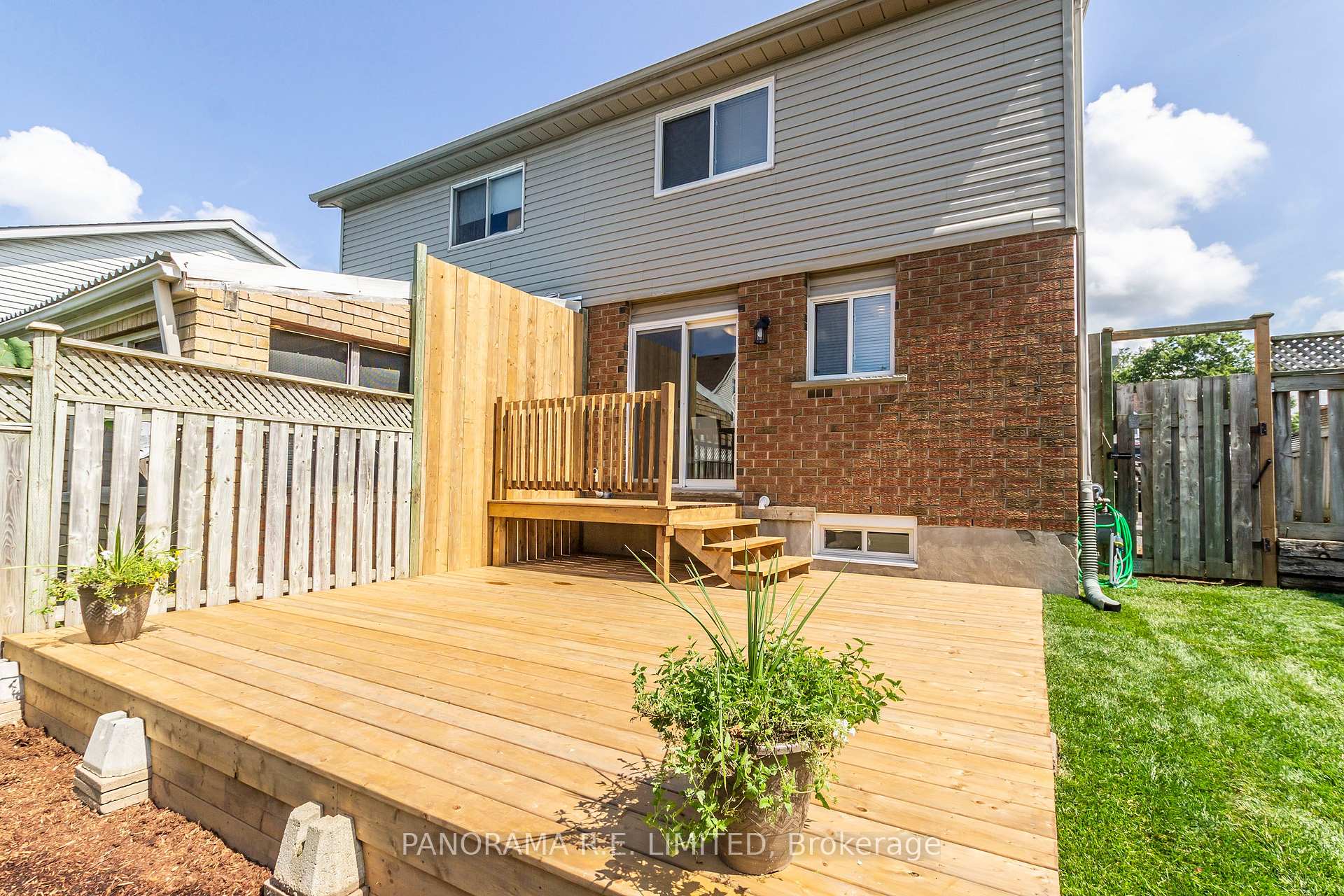 Photo 16 of 159 Northview Heights Drive, Cambridge, Greenway-Chaplin — HOMEH