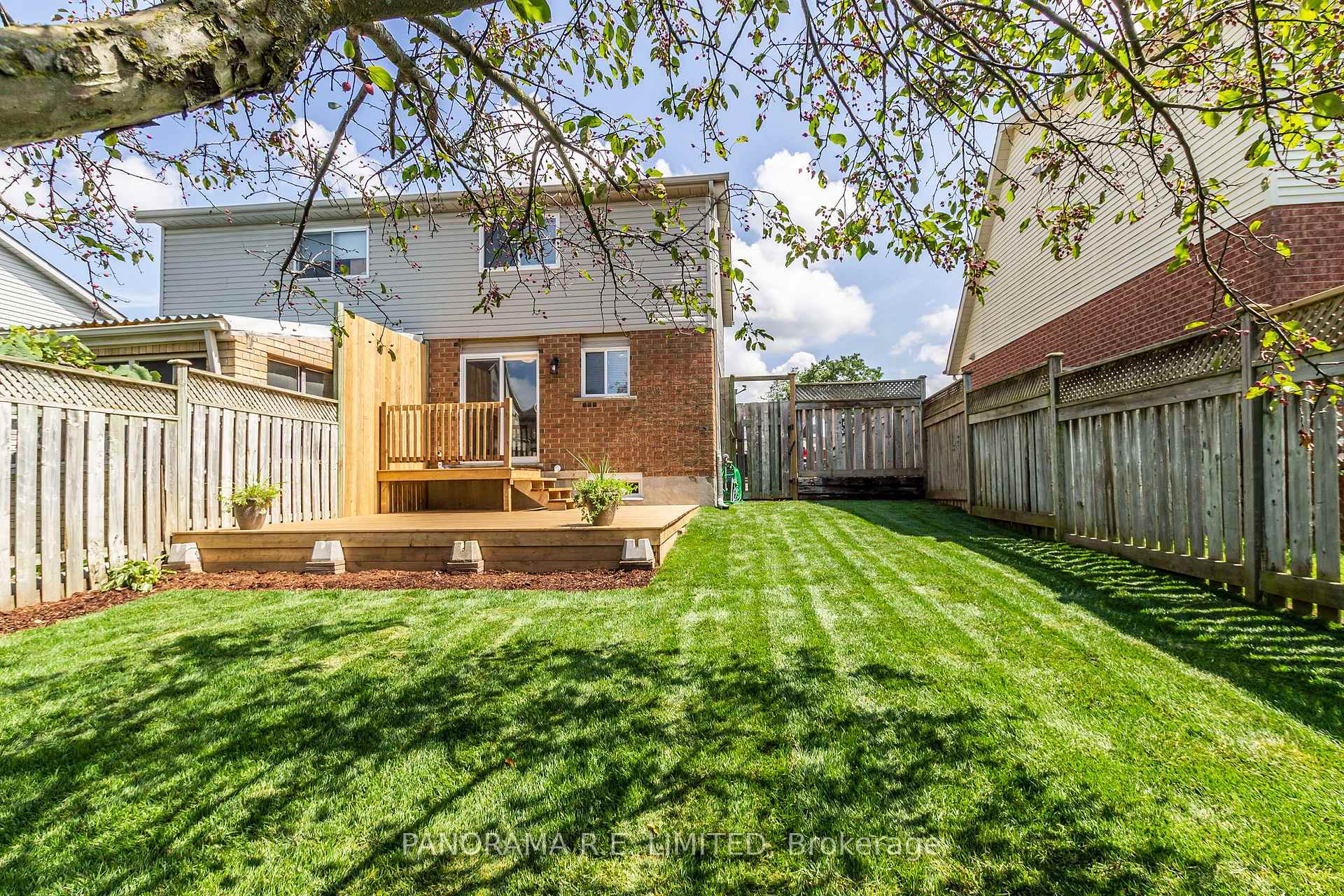 Photo 18 of 159 Northview Heights Drive, Cambridge, Greenway-Chaplin — HOMEH