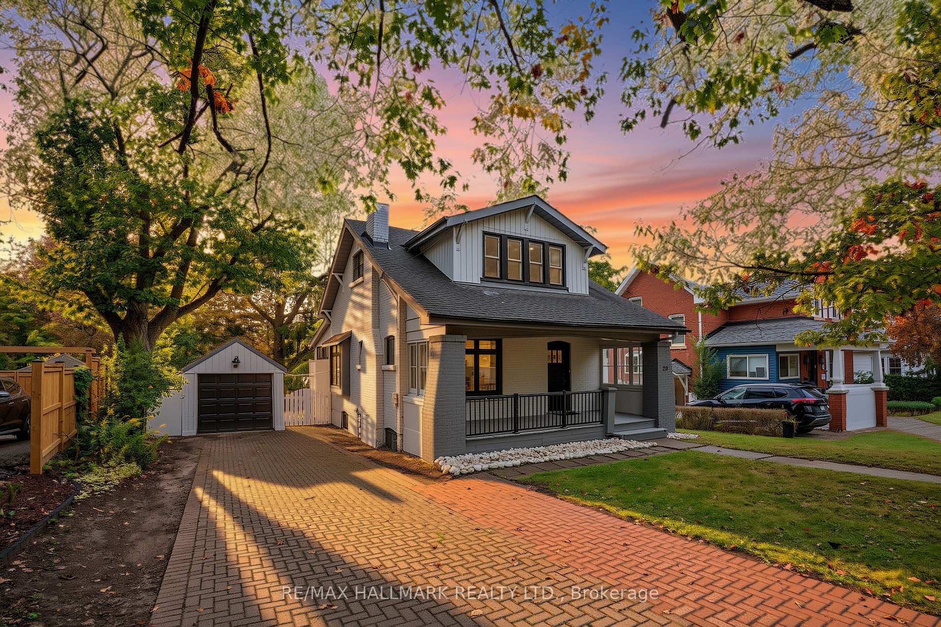Photo of 20 Elizabeth Street S