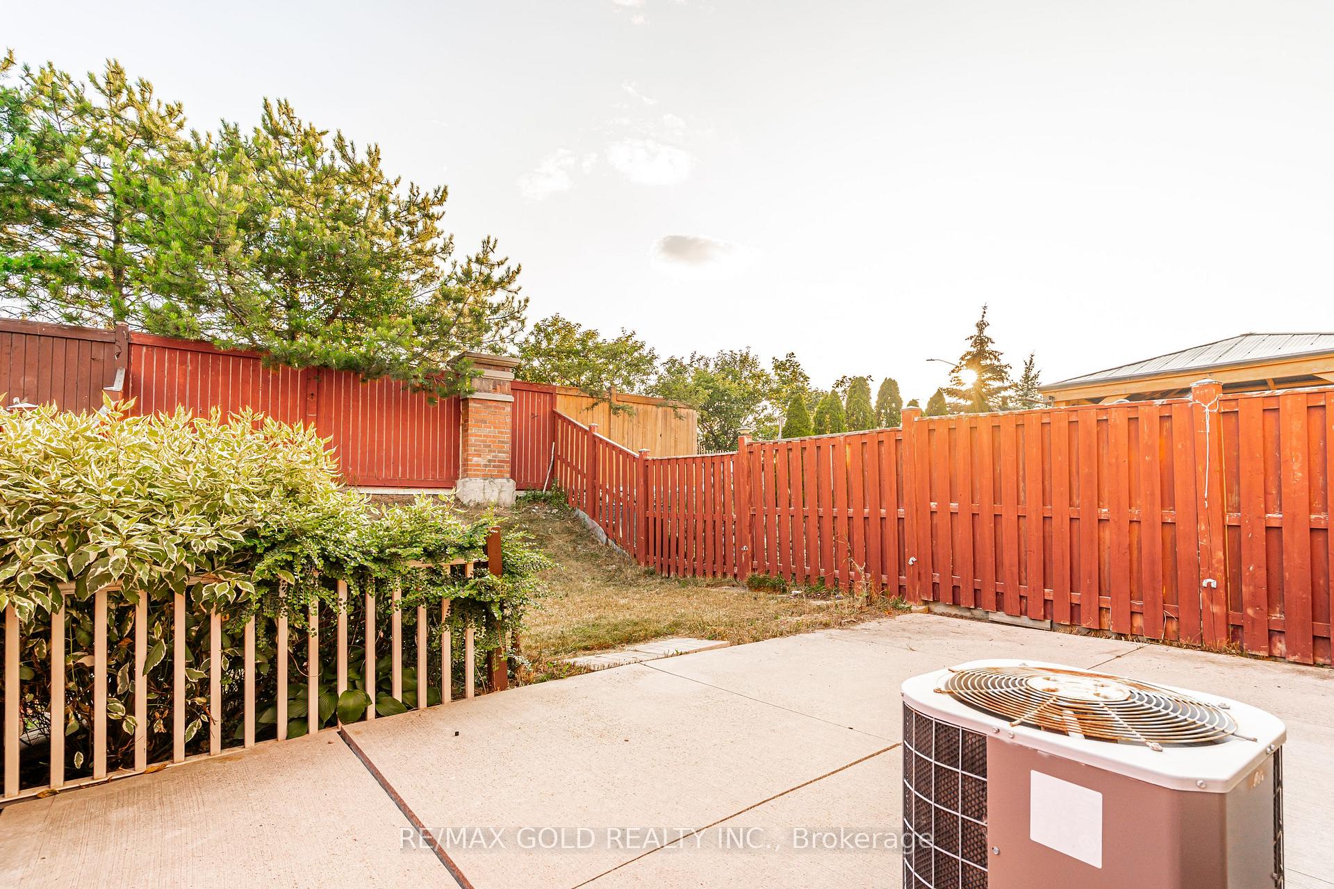 Photo 44 of 34 Jingle Crescent, Brampton, Gore Industrial North — HOMEH