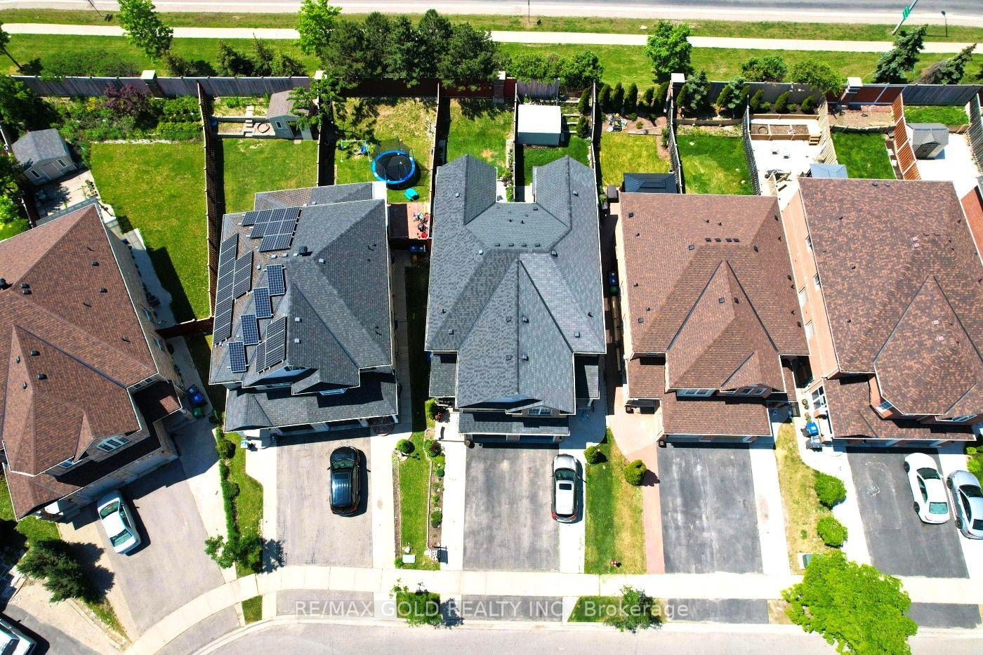 Photo 46 of 34 Jingle Crescent, Brampton, Gore Industrial North — HOMEH