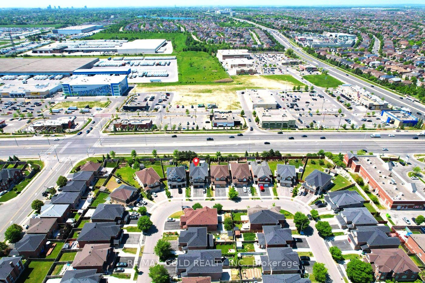 Photo 48 of 34 Jingle Crescent, Brampton, Gore Industrial North — HOMEH