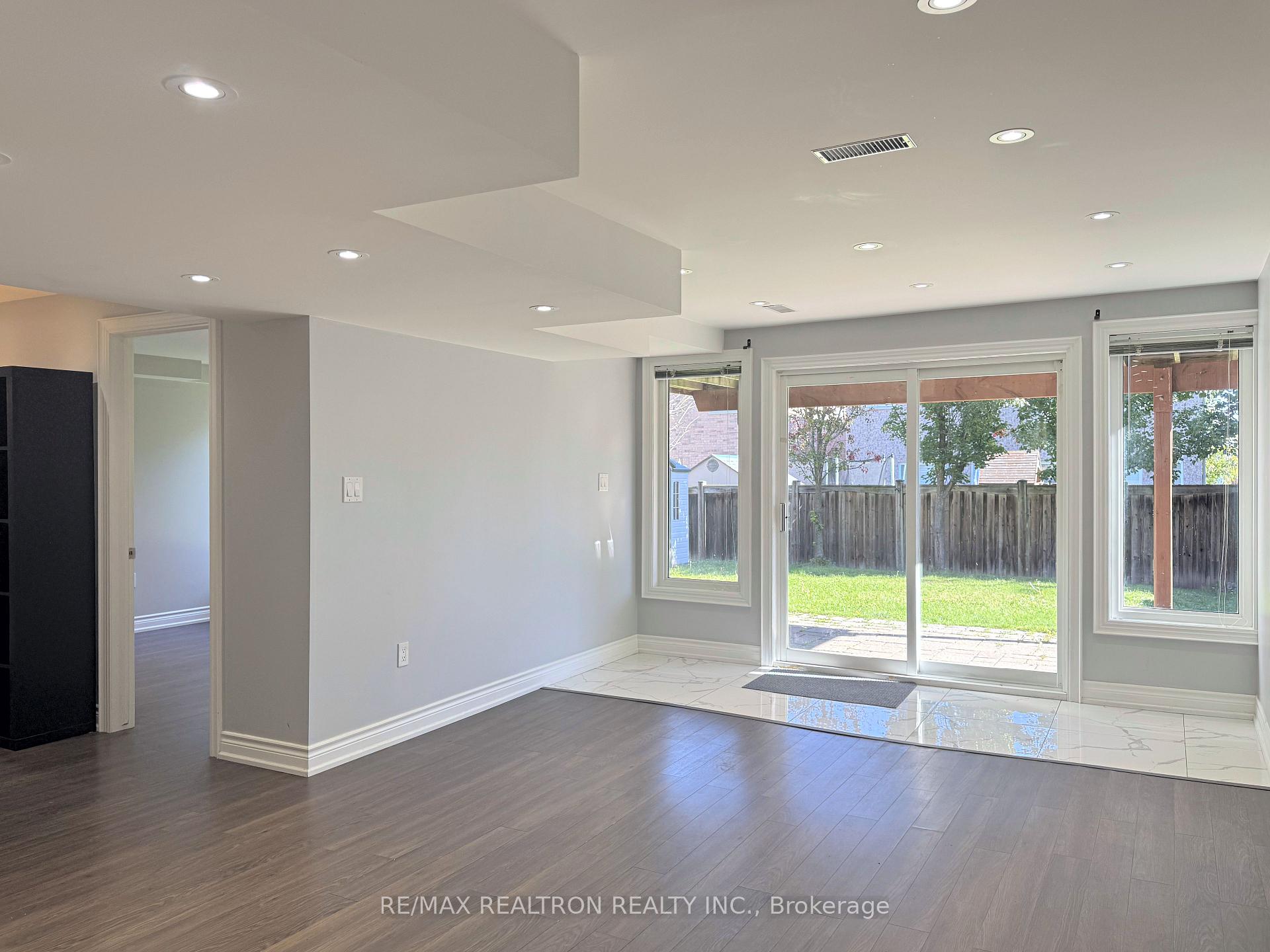 Photo 2 of Unit Bsmt, 219 Bilbrough Street, Aurora, Bayview Northeast — HOMEH
