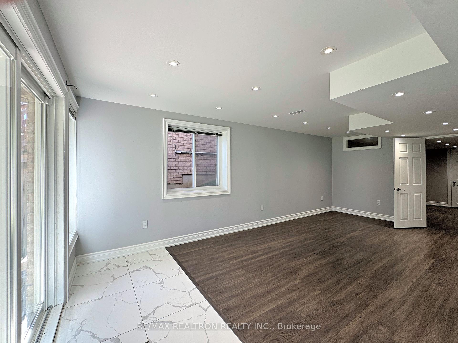 Photo 5 of Unit Bsmt, 219 Bilbrough Street, Aurora, Bayview Northeast — HOMEH