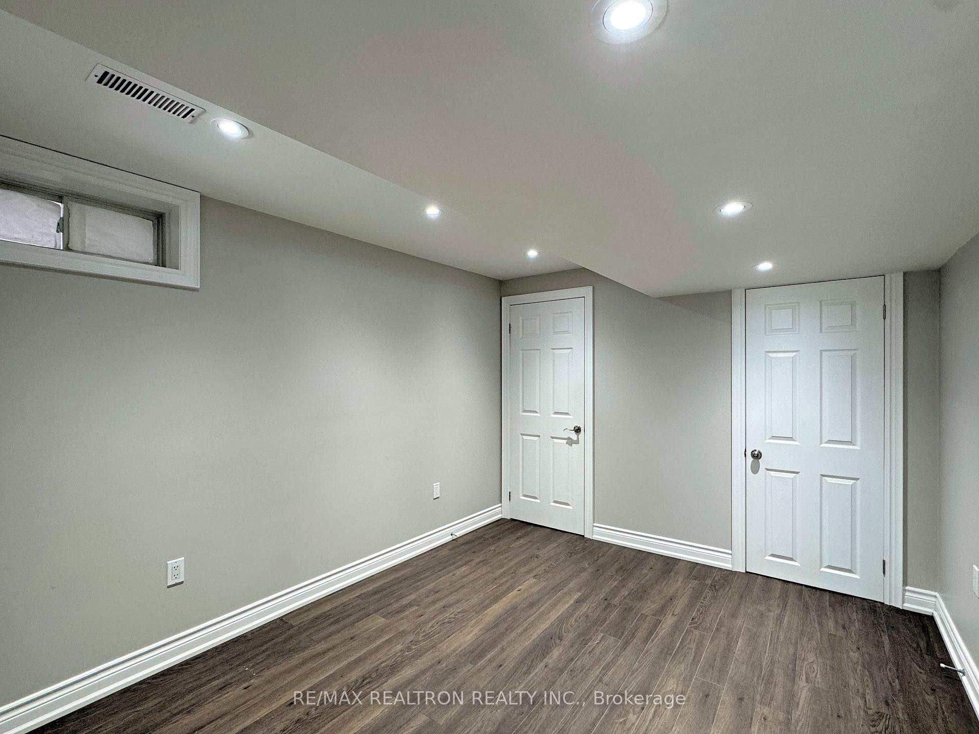 Photo 13 of Unit Bsmt, 219 Bilbrough Street, Aurora, Bayview Northeast — HOMEH