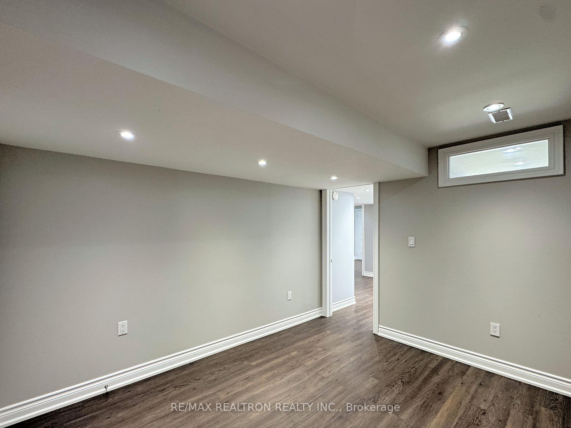 Photo 14 of Unit Bsmt, 219 Bilbrough Street, Aurora, Bayview Northeast — HOMEH