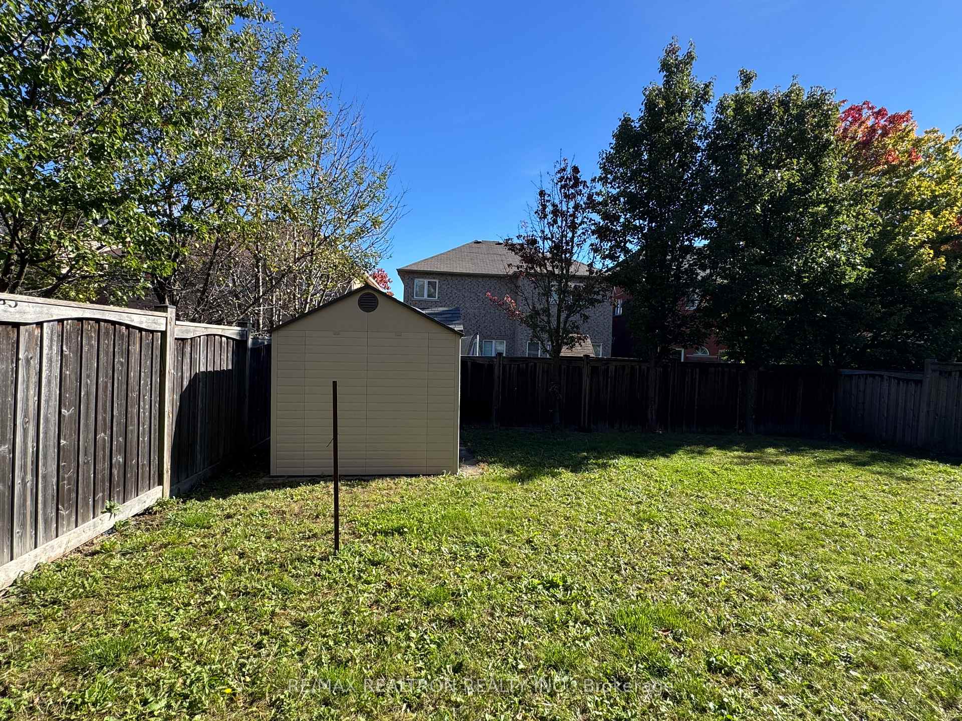 Photo 16 of Unit Bsmt, 219 Bilbrough Street, Aurora, Bayview Northeast — HOMEH