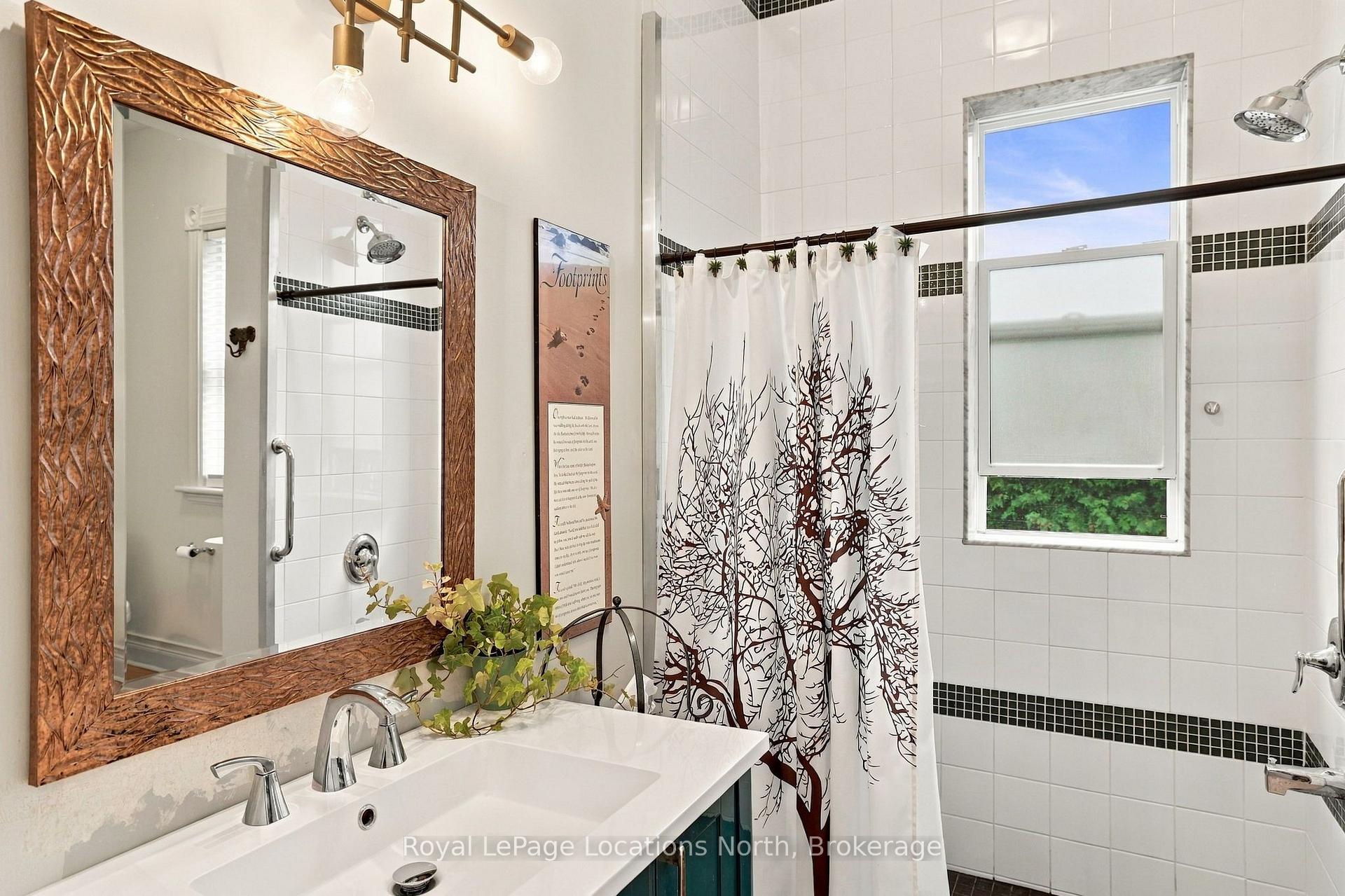 Photo 24 of 264 Saint Paul Street, Collingwood — HOMEH