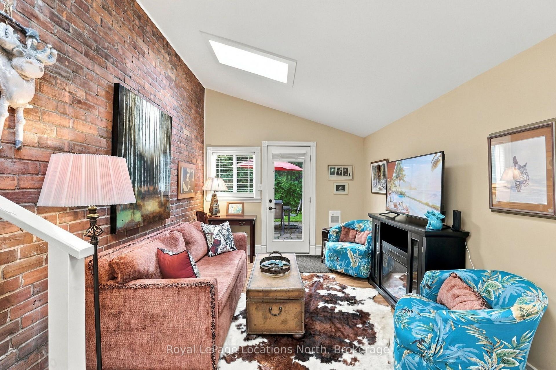 Photo 32 of 264 Saint Paul Street, Collingwood — HOMEH