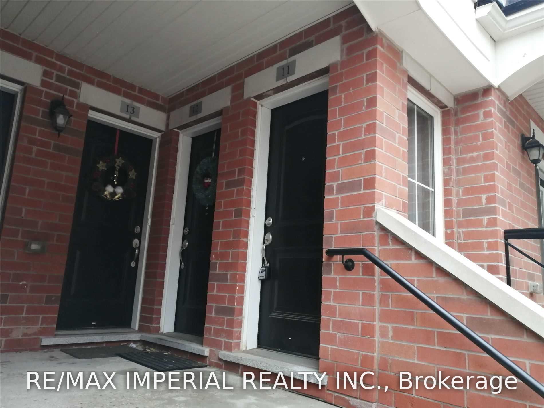 Photo 3 of Unit 11, 2444 Post Road, Oakville, River Oaks — HOMEH