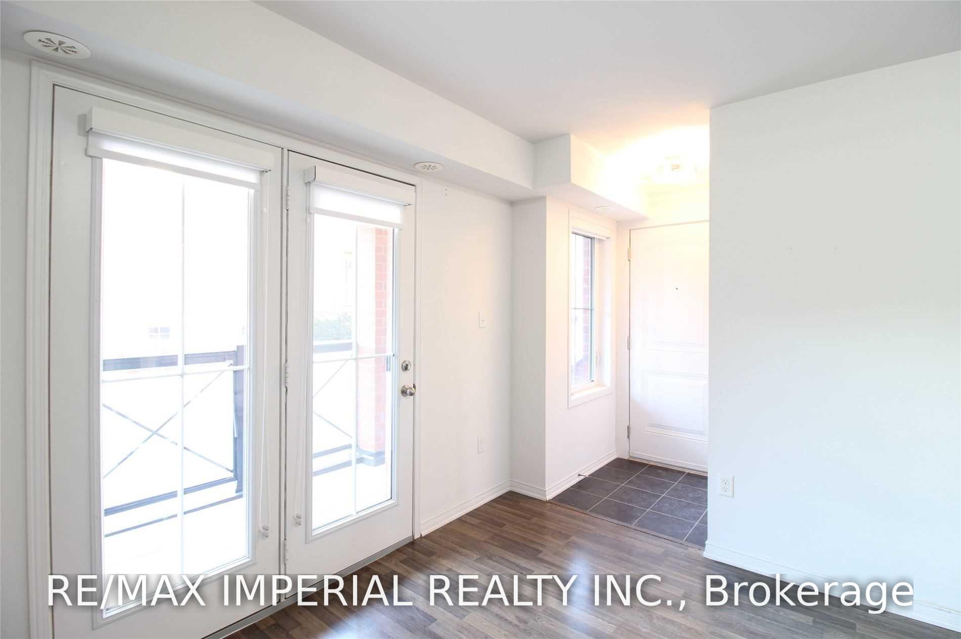 Photo 6 of Unit 11, 2444 Post Road, Oakville, River Oaks — HOMEH