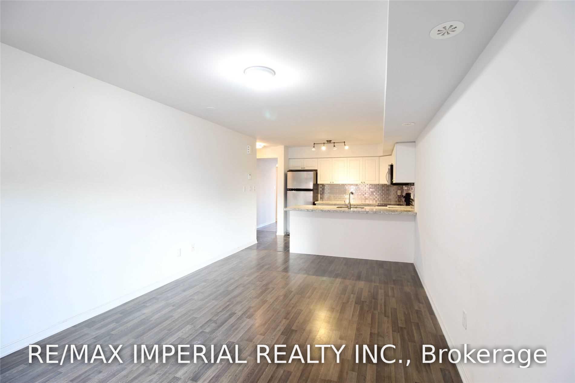 Photo 7 of Unit 11, 2444 Post Road, Oakville, River Oaks — HOMEH