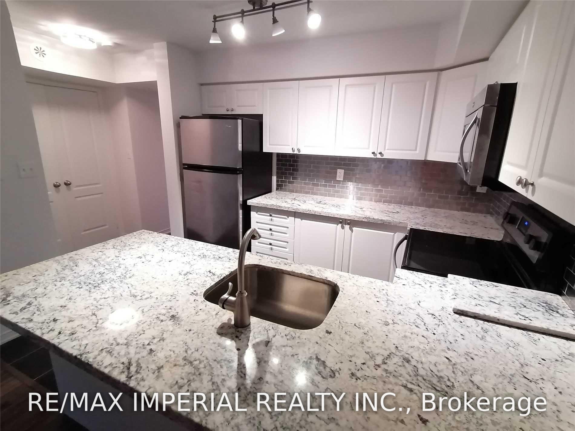 Photo 10 of Unit 11, 2444 Post Road, Oakville, River Oaks — HOMEH