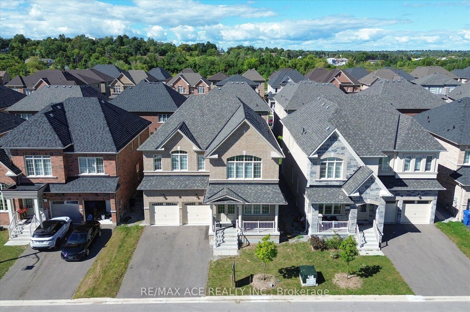 Photo 4 of 10 Hitching Post Road, Georgina, Keswick South — HOMEH