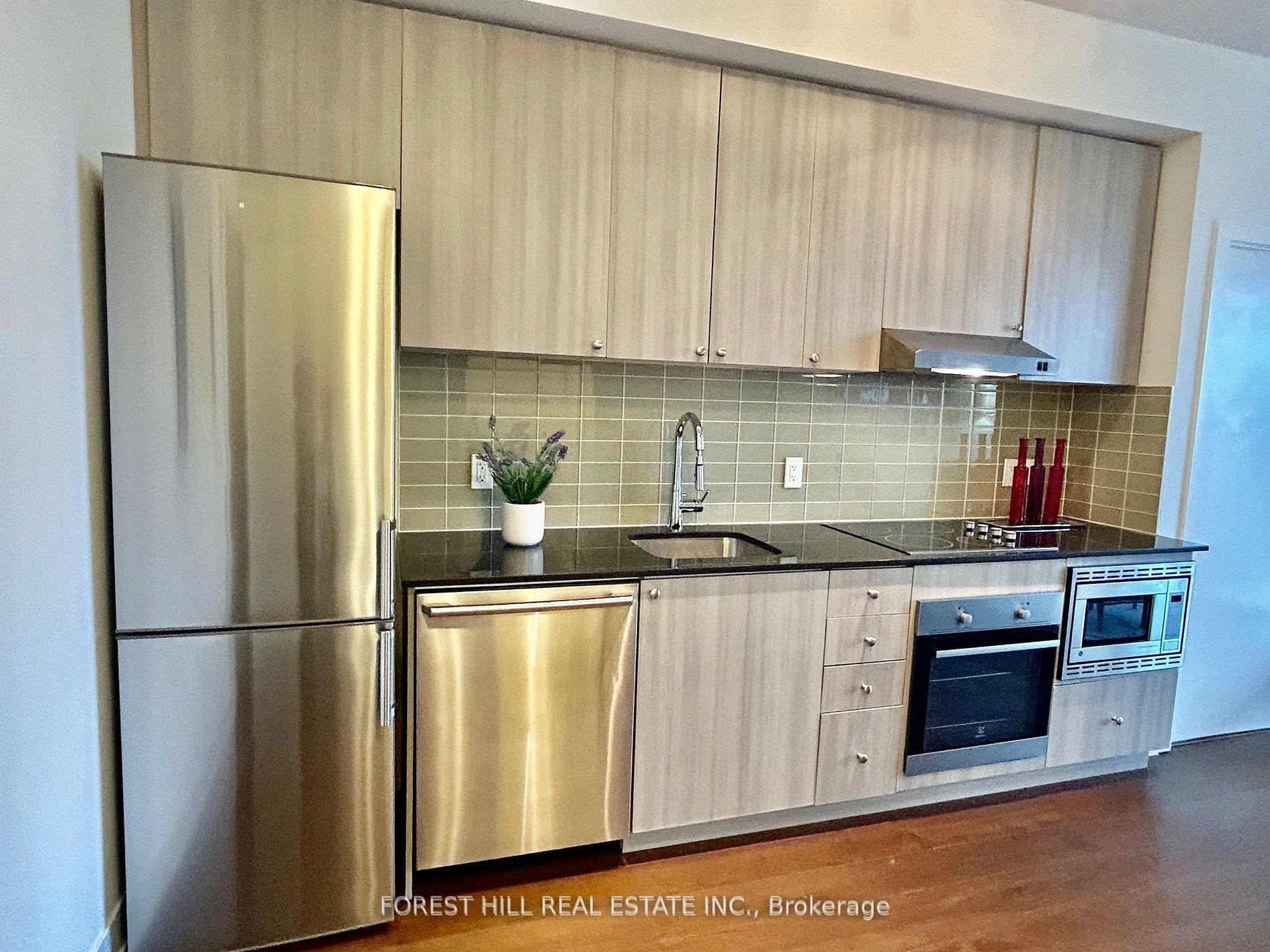 Photo 3 of Unit 716, 7 Kenaston Garden, North York, Bayview Village — HOMEH