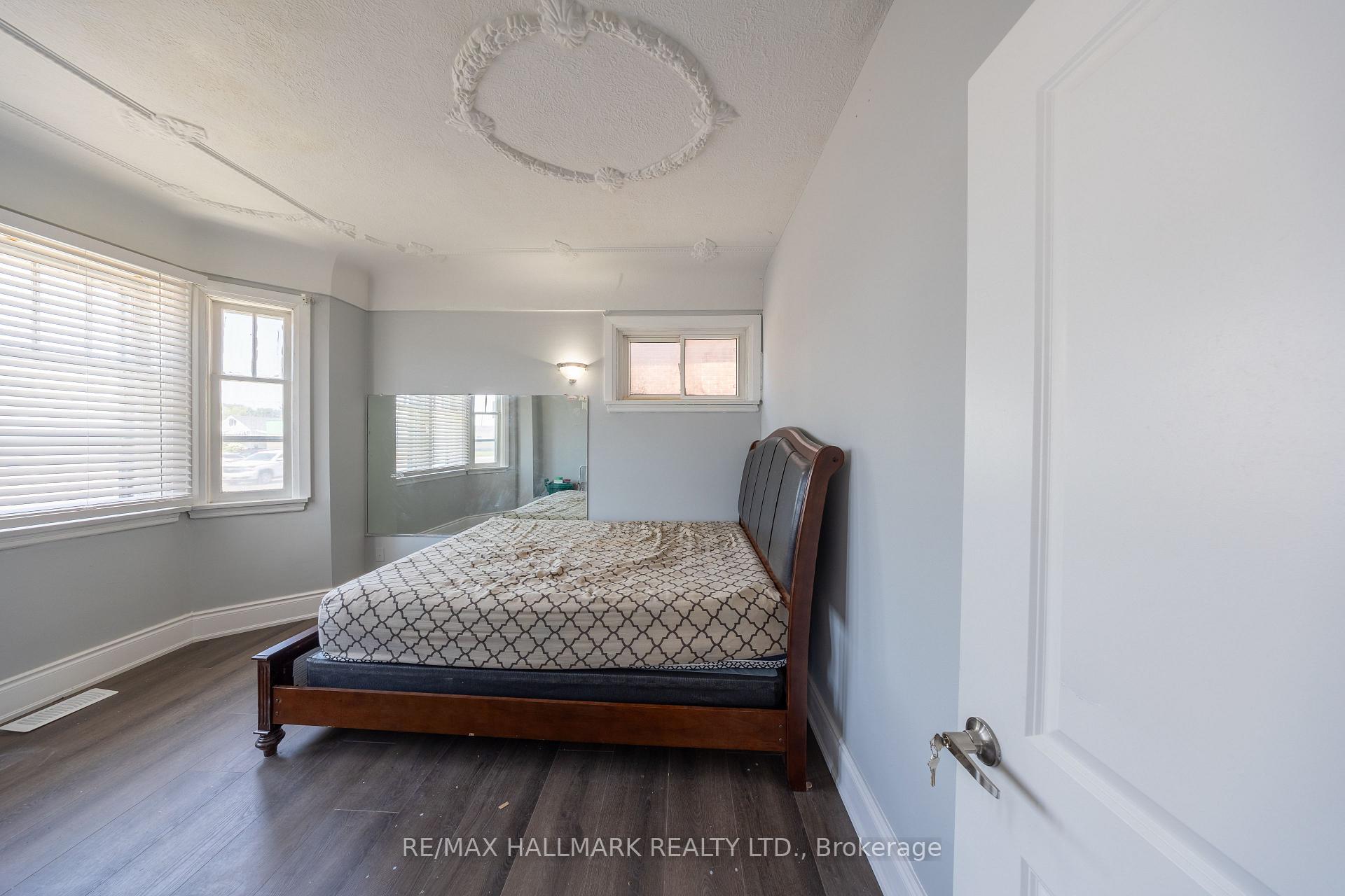Photo 8 of 559 Ritson Road S, Oshawa, Central — HOMEH