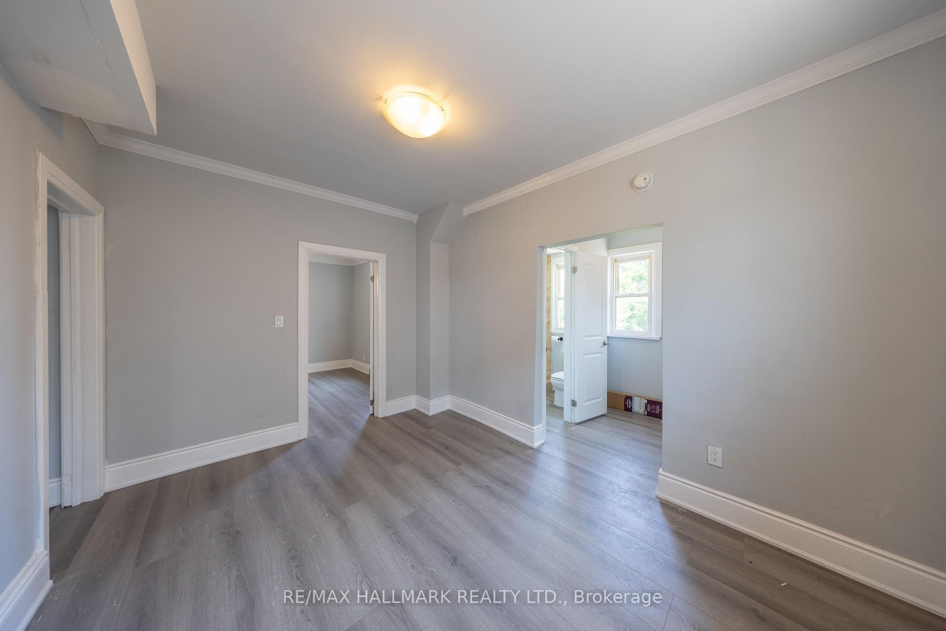 Photo 11 of 559 Ritson Road S, Oshawa, Central — HOMEH