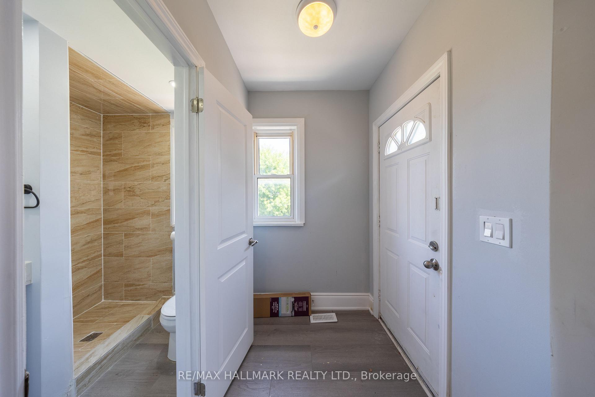 Photo 13 of 559 Ritson Road S, Oshawa, Central — HOMEH
