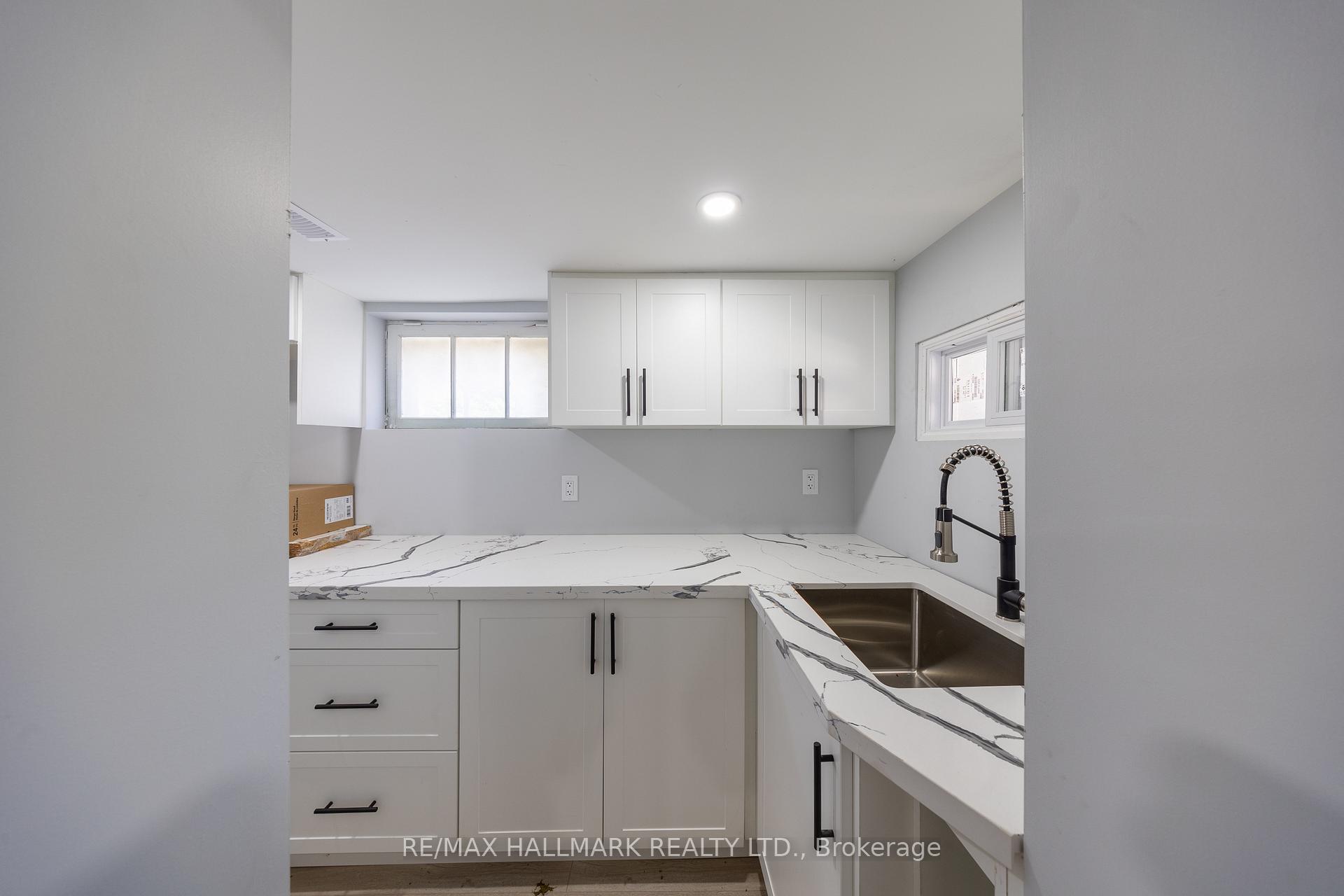 Photo 25 of 559 Ritson Road S, Oshawa, Central — HOMEH