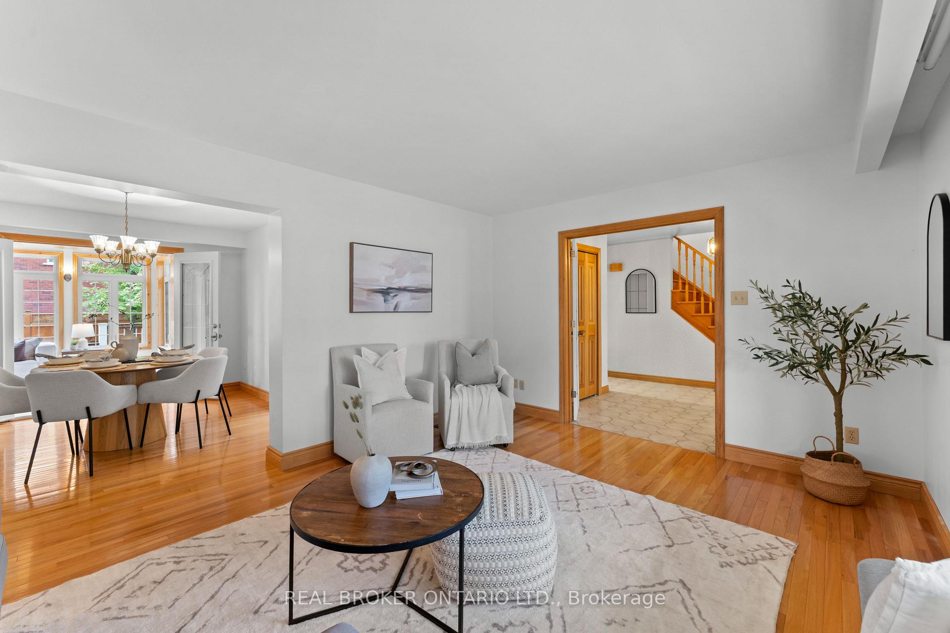 Photo 18 of 804 Pinewood Drive, Peterborough, Otonabee Ward 1 — HOMEH