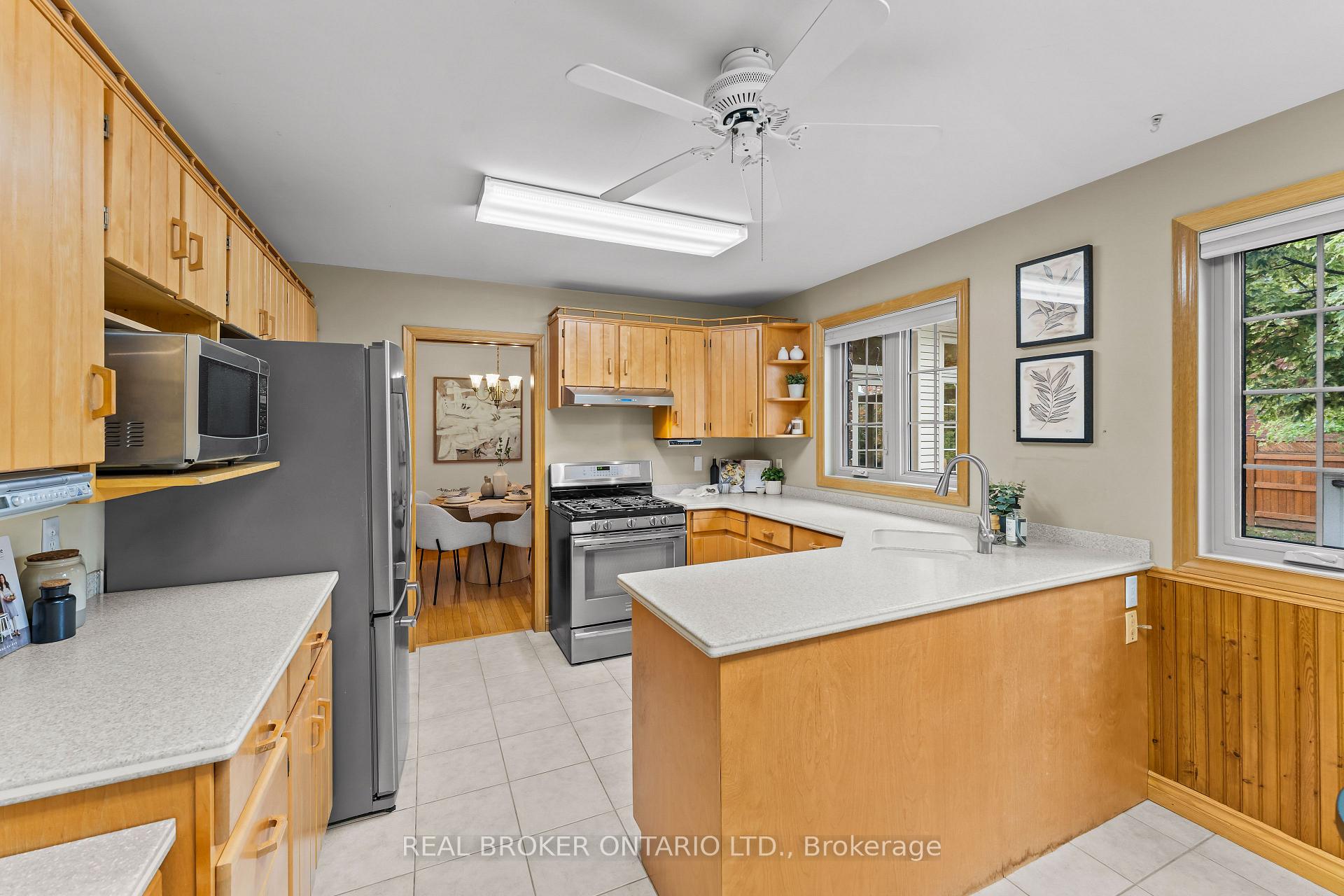 Photo 21 of 804 Pinewood Drive, Peterborough, Otonabee Ward 1 — HOMEH