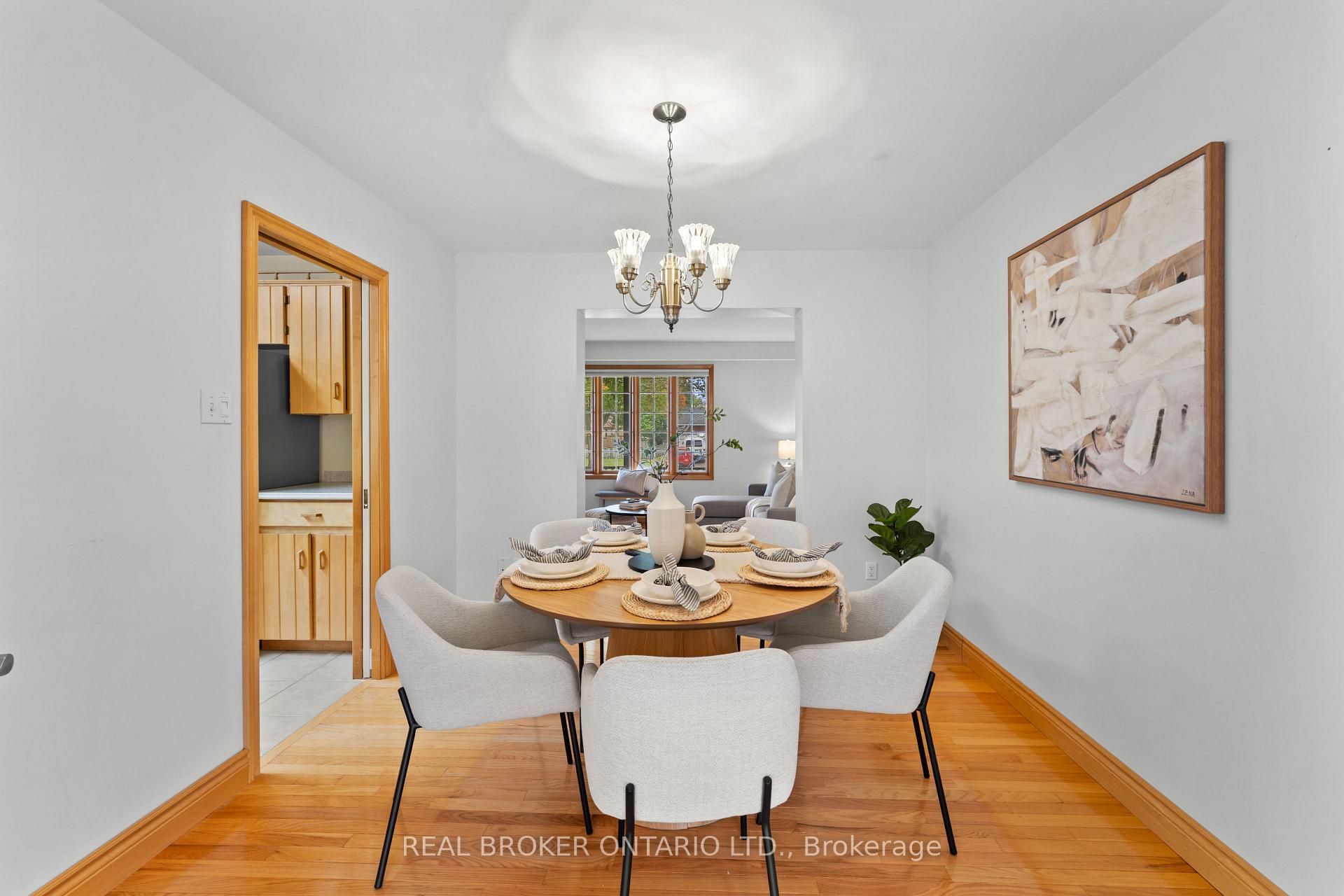 Photo 27 of 804 Pinewood Drive, Peterborough, Otonabee Ward 1 — HOMEH