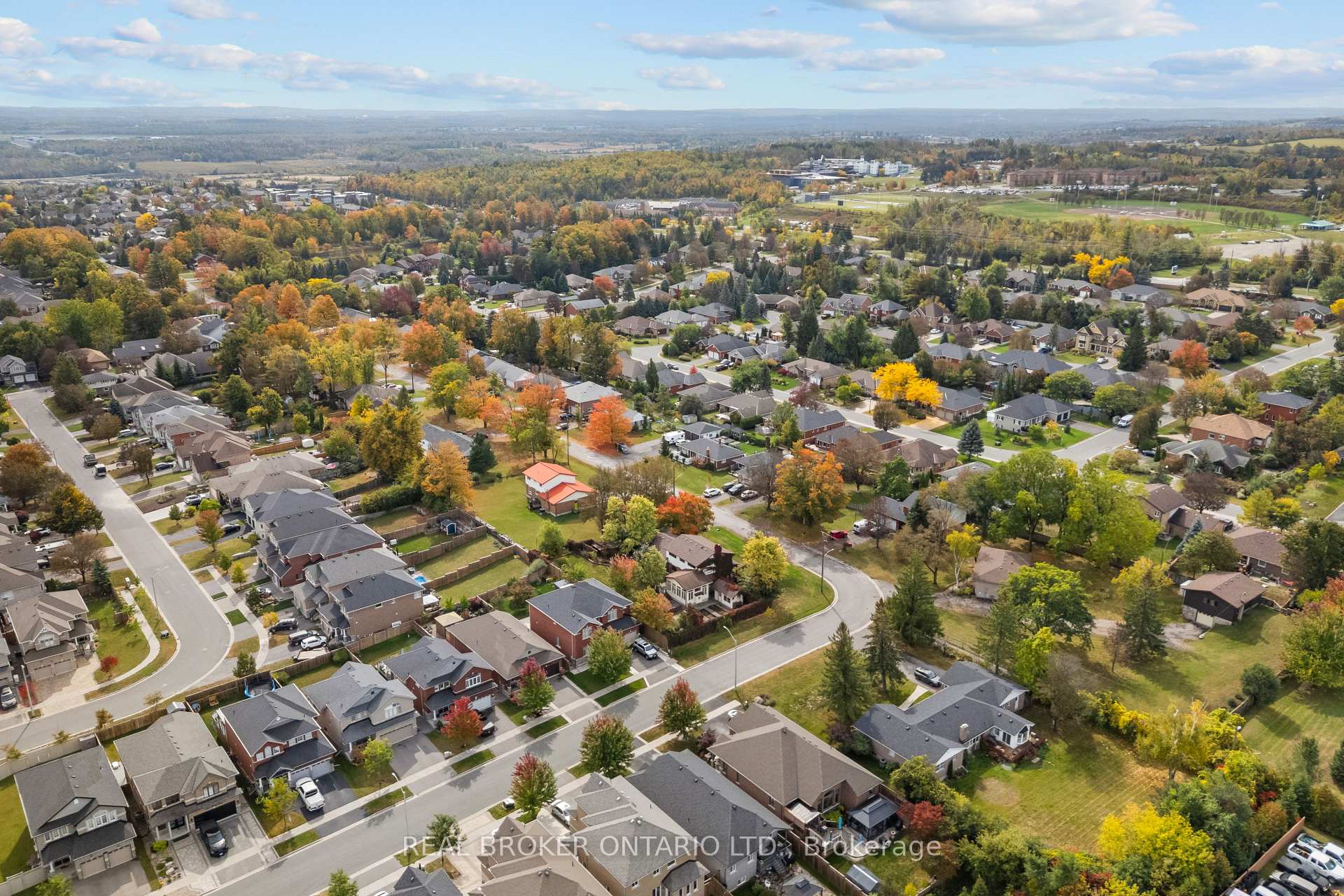 Photo 50 of 804 Pinewood Drive, Peterborough, Otonabee Ward 1 — HOMEH