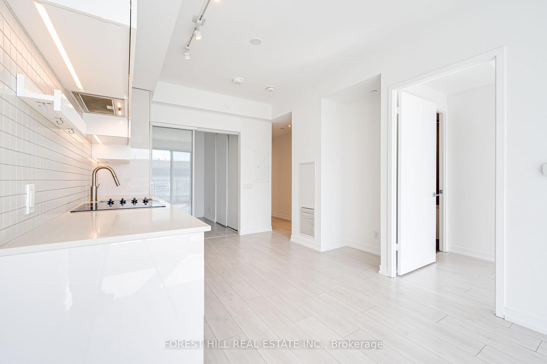 Photo 9 of Unit 1506, 5 Buttermill Avenue, Vaughan, Vaughan Corporate Centre — HOMEH